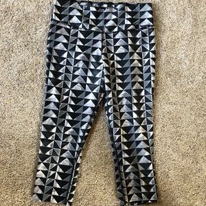 Nike short yoga pant